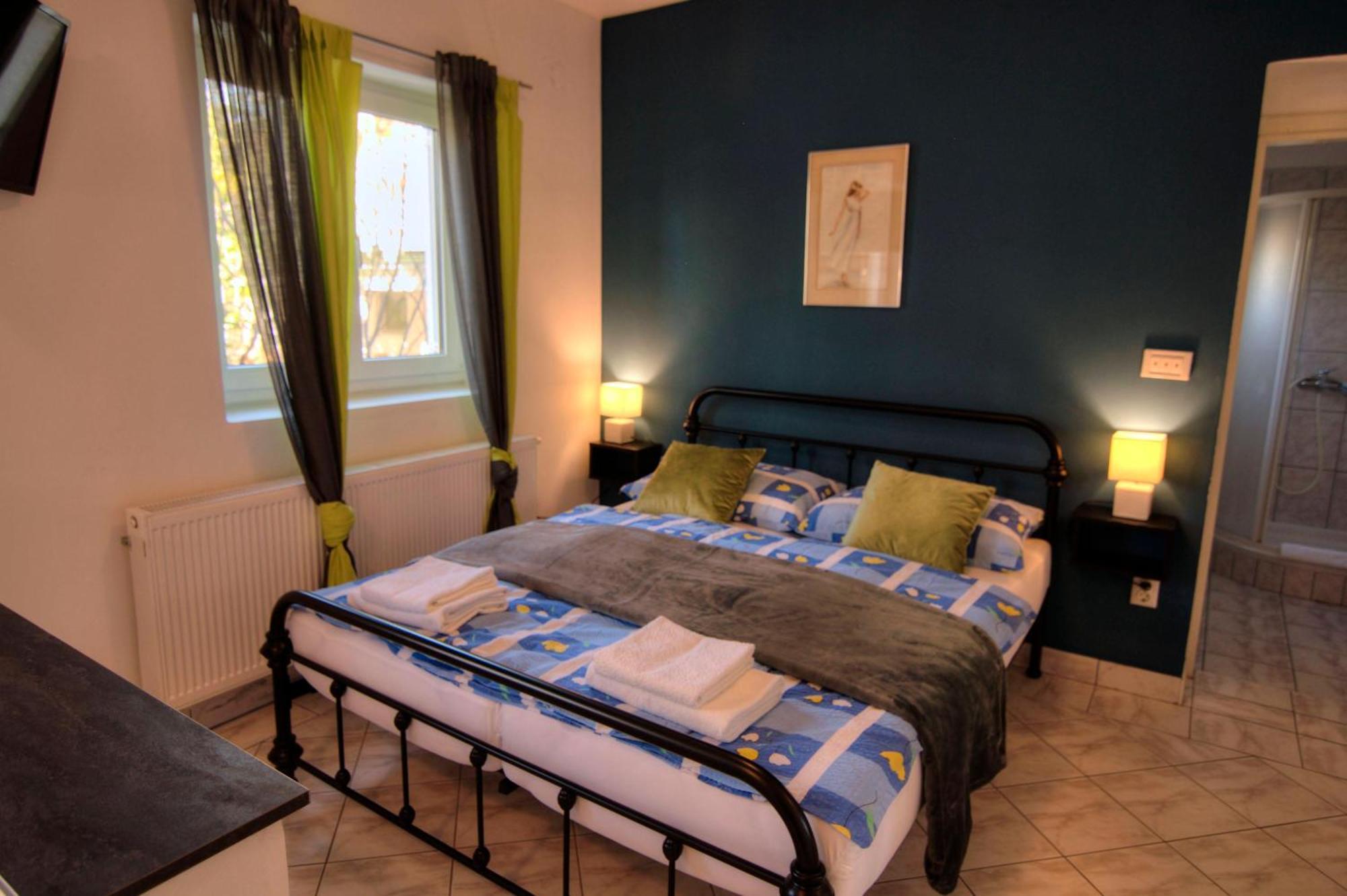 Apartments Kety - Central Heating Криквеница Екстериор снимка