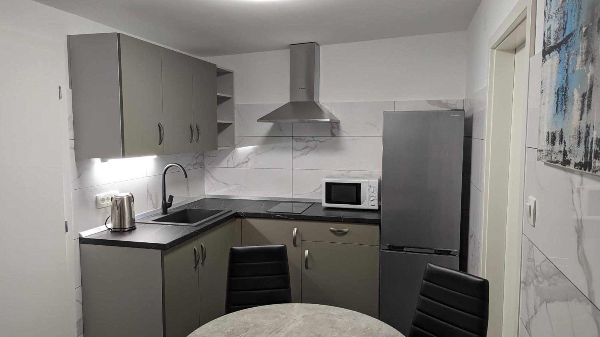 Apartments Kety - Central Heating Криквеница Екстериор снимка