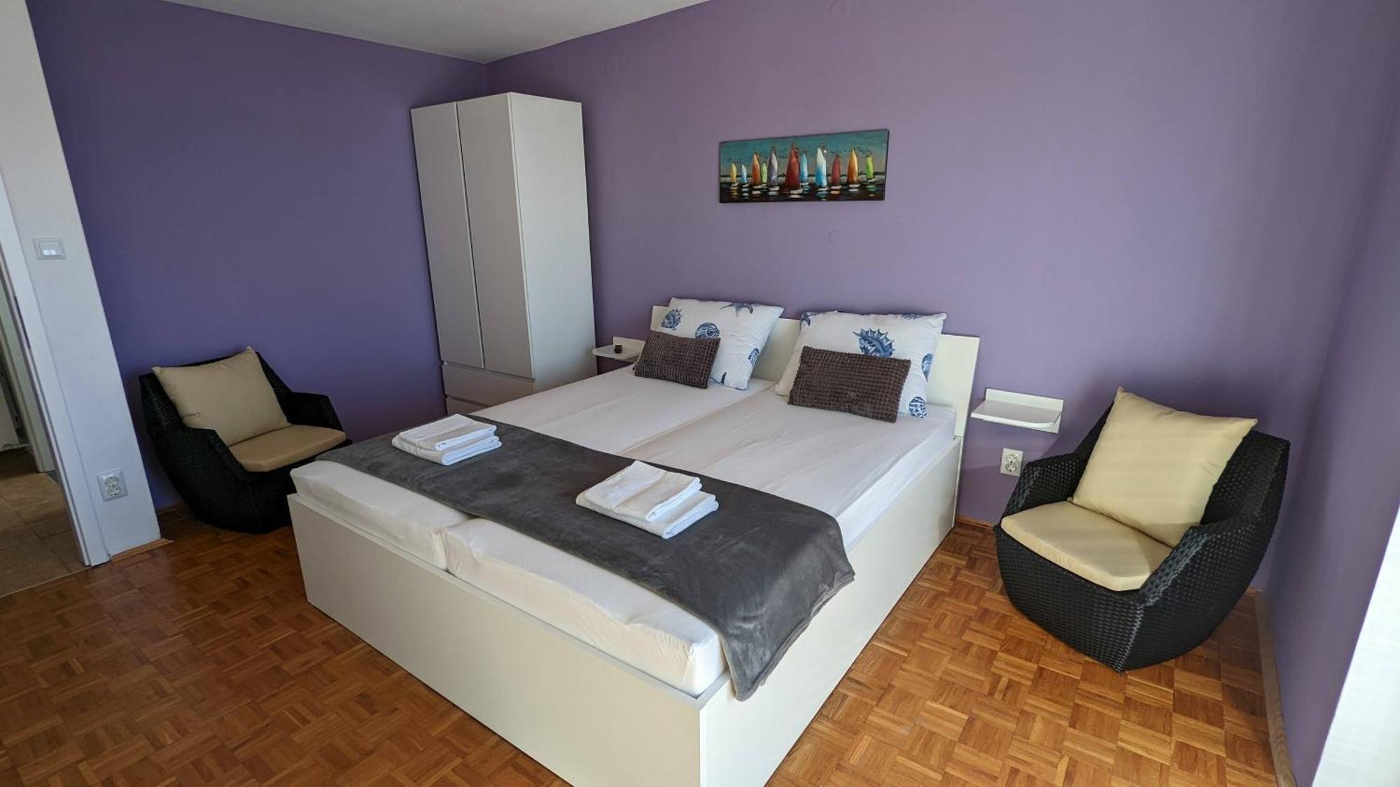 Apartments Kety - Central Heating Криквеница Стая снимка