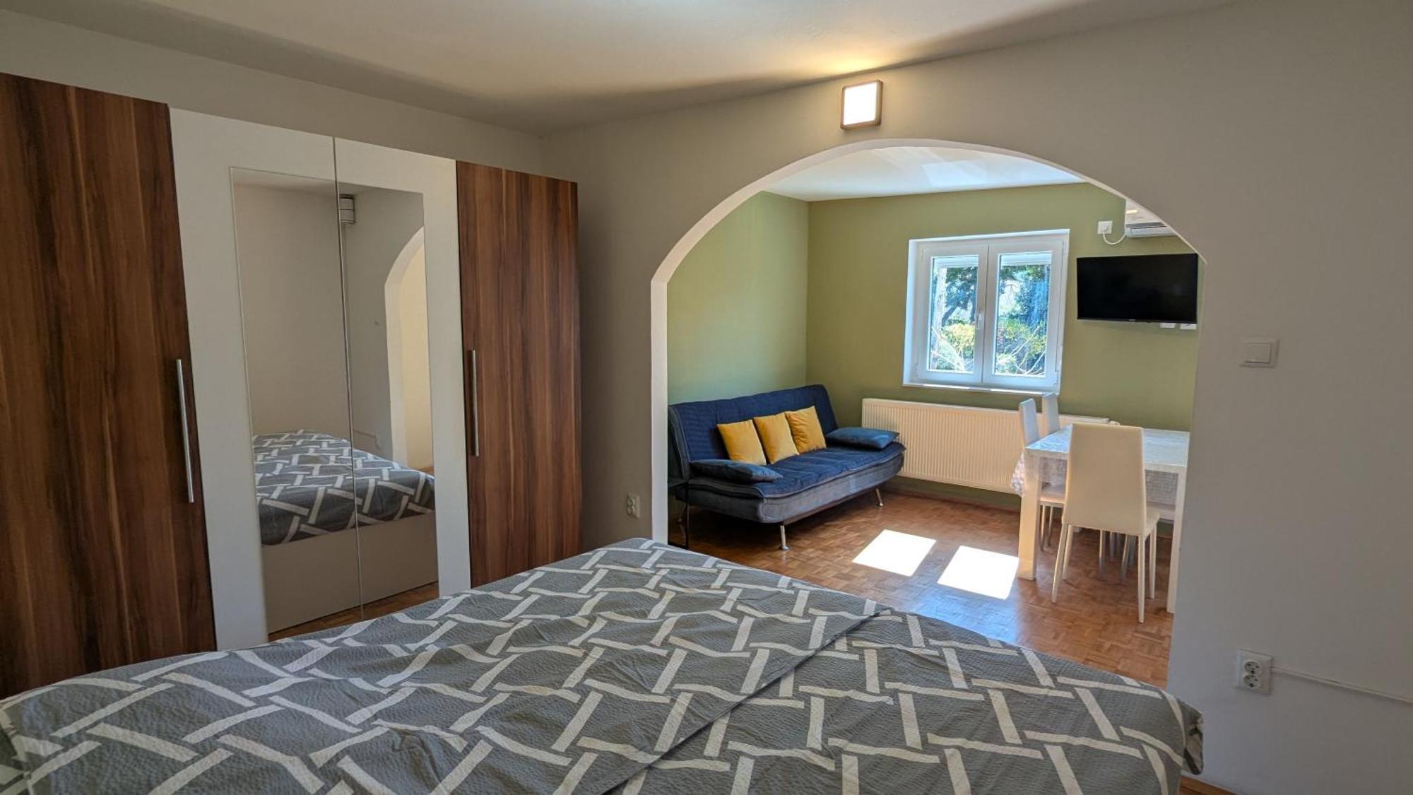 Apartments Kety - Central Heating Криквеница Стая снимка